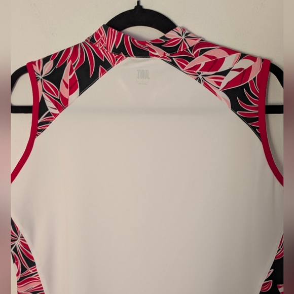 Tail Women's Novelist Floral Sleeveless Too Ladies Sz L Golf 1/4 Zip White EUC - Picture 7 of 13